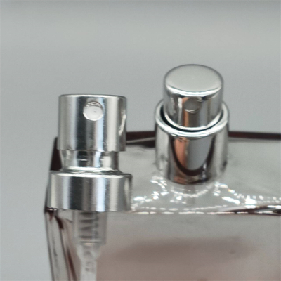 صمام مضخة العطور الفاخر لخطوط مستحضرات التجميل الراقية مع تصميم أنيق وخصائص تشغيل سلس